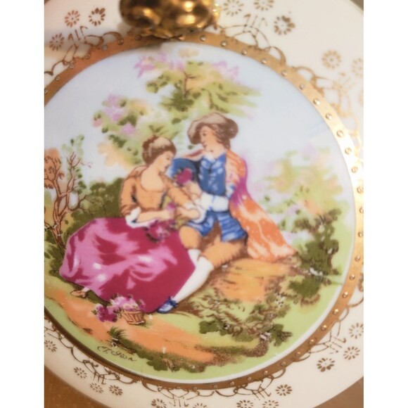 MCM Lefton Porcelain Silent Butler/ Crumb Catcher MINT Courting Couple Gold Trim - Picture 2 of 15